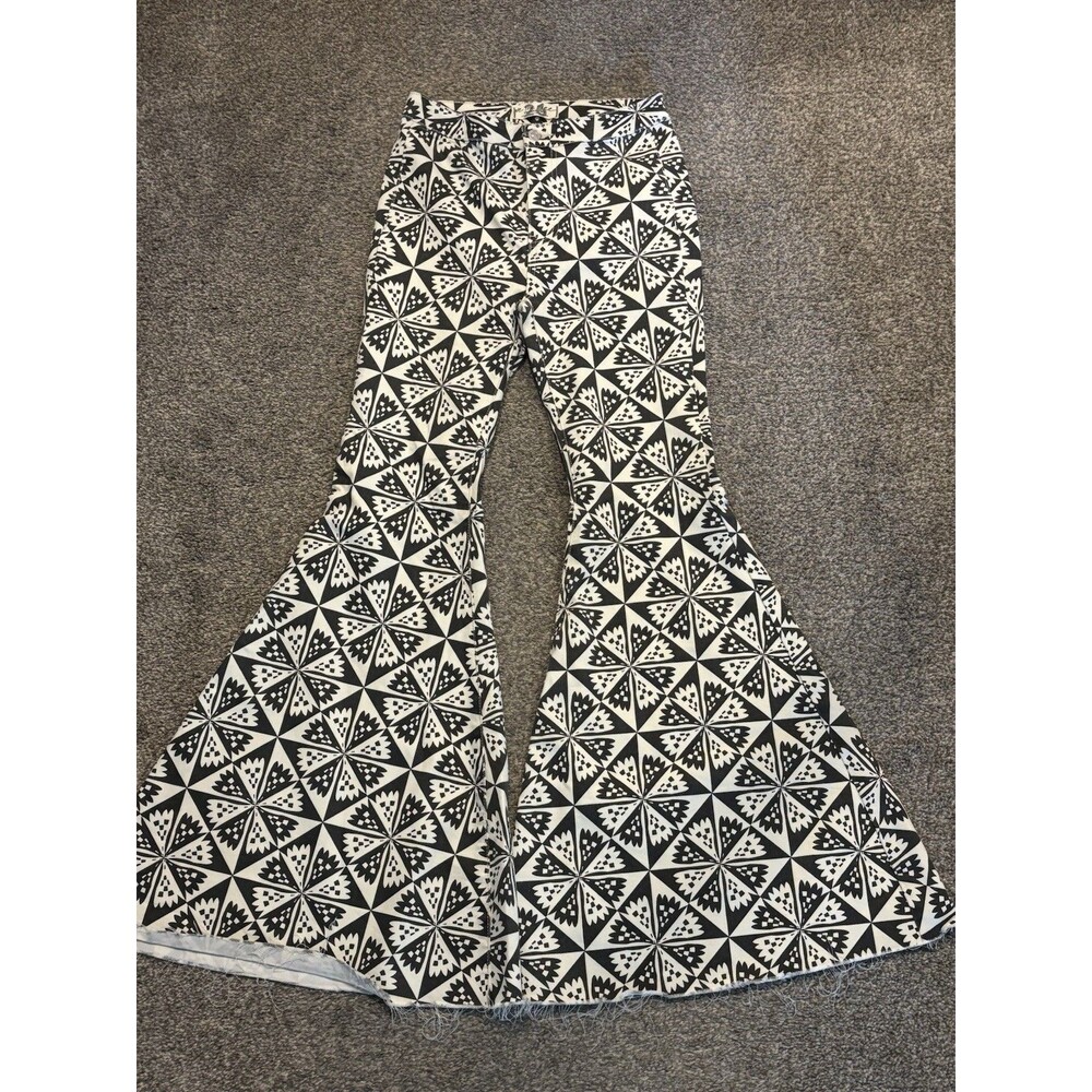 We The Free People Just Float On Flare Jeans Womens 26 Black White Geo Print